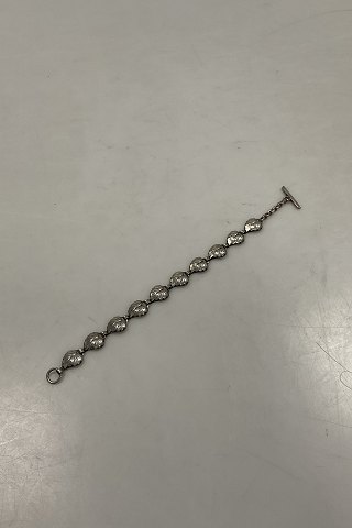 click to zoom click to zoom