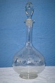 Lovely glass 
decanter, 
decorated with 
vines and 
grapes. Height 
18,2cms. with 
stoper 24,3cm. 
Good ...