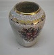 Dahl Jensen 
Craquelure 
cracquelé 60 DJ 
Vase, flower 
and gold on 
grey 10 cm 
Marked with the 
Royal ...