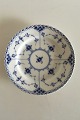 Royal 
Copenhagen Blue 
Fluted Half 
Lace Plate No 
575. 
2nd Quality. 
Measures 16 cm 
/ 6 19/64 in.
