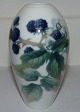 Bing & Grondahl 
Art Nouveau 
Vase No 
6089/184. 
Measures 13cm 
and is in good 
condition.