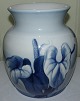 Bing & Grondahl 
Unique Vase by 
Jo Hann Locker 
No 795. 
Measures 24cm 
high and 20cm 
wide. In good 
...