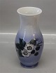 Royal 
Copenhagen 
288-2289 RC 
Vase with 
Blackberry 
branch 18 cm In 
mint and nice 
condition
