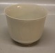 Royal 
Copenhagen 4428 
RC White Vase 
with lotus 
relief  7.5 cm 
In mint and 
nice condition 
Blanc ...