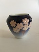 Bing & Grondahl 
Art Nouveau 
Vase No 41/5. 
Measures 10,5cm 
and is in 
perfect 
condition.