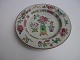 Family rose 
plate in 
Chinese 
porcelain, 
China approx. 
1820.
22.5cm. in 
diameter.