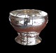 Bowl
Ewald Nielsen
Silver
22 cm diameter 
and 18 cm 
height
Ewald Nielsen
1
