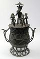 Bronze jar with 
lid, 20th 
century, Benin, 
Nigeria, 
Africa, Cast 
perdue, unique. 
The lid ...