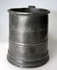 Antique tankard 
in pewter, 
England, 19th 
century. With 
the engraving: 
"Coach & Horses 
Inn". ...