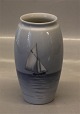 Bing and 
Grondahl B&G 
8375-254 Vase 
14 cm Marine 
Marked with the 
three Royal 
Towers of ...