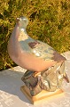 Bing & Grondahl 
stoneware. Bing 
& Grondahl 
pigeon no. 
7038. Height 31 
cm. 1. Quality, 
fine ...