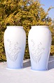 Vase with 
floral motif / 
B&G porcelain 
Vase no. 
157-682  Height 
 21,5 cm. 1. 
Quality fine 
...