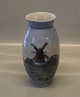 Bing and 
Grondahl B&G 
695-5420 Vase 
Mill 20 cm 
Marked with the 
three Royal 
Towers of 
Copenhagen. ...