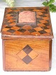 Old work box. 
with small 
defect. Length 
26 cm. Deep 
15,5 cm. Height 
12 cm. 19 th.
