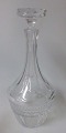 Crystal 
decanter 20th 
century. With 
stopper. H .: 
26.5 cm.