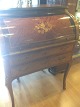 Bureau of 
rosewood 
marquetry.
Tailgate 
pullout writing 
table and 3 
drawers, 2 
doors. and ...