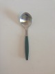 Georg Jensen 
Stainless Green 
Strata Soup 
Spoon. Measures 
17 cm / 6 11/16 
in.