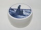 Royal 
Copenhagen 
Faience, small 
lidded bowl 
with Fanoe 
woman.
The factory 
mark tells, 
that ...