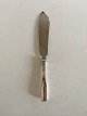 Ascot W. & S. 
Sorensen 
Sterling Silver 
with Steelblade 
Layered Cake 
Knife . 27.8 cm 
L. (11 19/64")