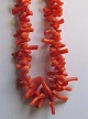 Coral chain, 
ca. 1900. 
Consisting of 
small pink 
pieces. Length: 
41 cm.
 