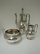 B. Hertz. 
Silver (830). 
Coffee service. 
3 parts. The 
height of the 
coffee pot is 
30 cm. Produced 
...
