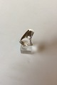 Hans Hansen 
Sterling Silver 
Ring. Ring size 
49 / US 5. 
Weighs 15.0 
grams / 0.53 
oz.