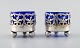 A pair of 
English salt 
cellar with 
glass inserts 
in blue of 
English silver 
plate.
Stamped. Ca. 
...