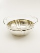 A Dragsted 830 
silver fruit 
bowl with glass 
insert H. 12.5 
cm. D. 28 cm. 
No. 337743