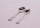 Marmeladespoon 
(375 DKK) and 
teaspoon (150 
DKK) in Royal 
Porcelain. Ask 
for number in 
stock.
12 cm.