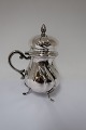Mustard jar 
with glass 
insert. Silver 
(830). Height 
11 cm. Produced 
1918