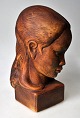 Carlsen, Poul 
Hauch (1921 - 
2006) Denmark: 
A Burma girl. 
Stoneware. 
Brown Glazed. 
H: 21 cm. ...