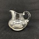 Height 8 cm.
The handle is 
attached and 
the creamer has 
a so-called 
ring foot.
The creamer 
...