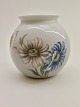 Bing & Grondahl 
vase 8697/472 
H. 15.5cm. No. 
346013