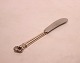 Butter knife in 
the pattern 
Monica from 
Cohr of 
hallmarked 
silver.
15 cm.