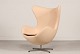 Arne Jacobsen 
(1902-1971)
Eggchair 3316 
designed in 
1958
with tilt 
function
With new ...