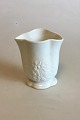 Bing & Grondahl 
Blanc de Chine 
Vase. Measures 
12.5 cm / 4 
59/64 in.