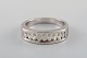 Diamond ring of 
14 carat white 
gold with 9 
oval diamonds.
In very good 
...