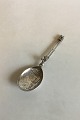 Old Norwegian 
Wedding Spoons 
with doves and 
deers. Done in 
13 loedig.. 
silver
Måler 18,3cm / 
...