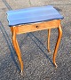 Sewing table, 
mahogany with 
capriole legs, 
19th century 
Denmark. With 
drawer with 
compartment. 
...
