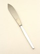 Cake knife 28 
cm. sterling 
silver and 
steel.  Nr. 
394539