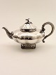 Silver year 
1938 teapot H. 
15,5 cm. L. 29 
cm  Nr. 399283