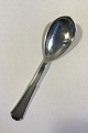 Hans Hansen 
Arvesølv No 8 
Silver Serving 
Spoon Measures 
20.8 cm(8 3/16 
in)