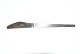 Dinner Knife 
Line / Hilda 
Silver
Hans Hansen
Length 21 cm.
Used but well 
maintained.