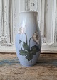 B&G vase 
decorated with 
autumn anemone 
No. 342/5249, 
Factory first.
Height 21.5 
cm.