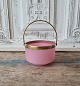 1800s candy 
bowl in pink 
opaline with 
brass handle. 
Height 7 cm. 
Diameter 10.5 
cm.