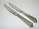 Georg Jensen 
Pyramid silver 
plated cutlery, 
dinner knife 
with long 
blade.
Note it is not 
...
