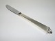 Georg Jensen 
Pyramid silver 
plated cutlery, 
luncheon knife 
with short 
blade.
Note it is not 
...