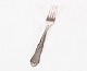 Children's fork 
in other 
pattern of 
hallmarked 
silver.
15 cm.
