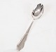 Children's 
spoon in other 
pattern of 
hallmarked 
silver.
16 cm.

