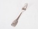 Children's fork 
with. motif of 
Mickey Mouse 
and of 
hallmarked 
silver.
14.5 cm.

